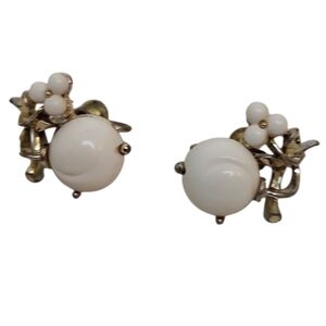 Vintage Lisner Clip-On Earrings